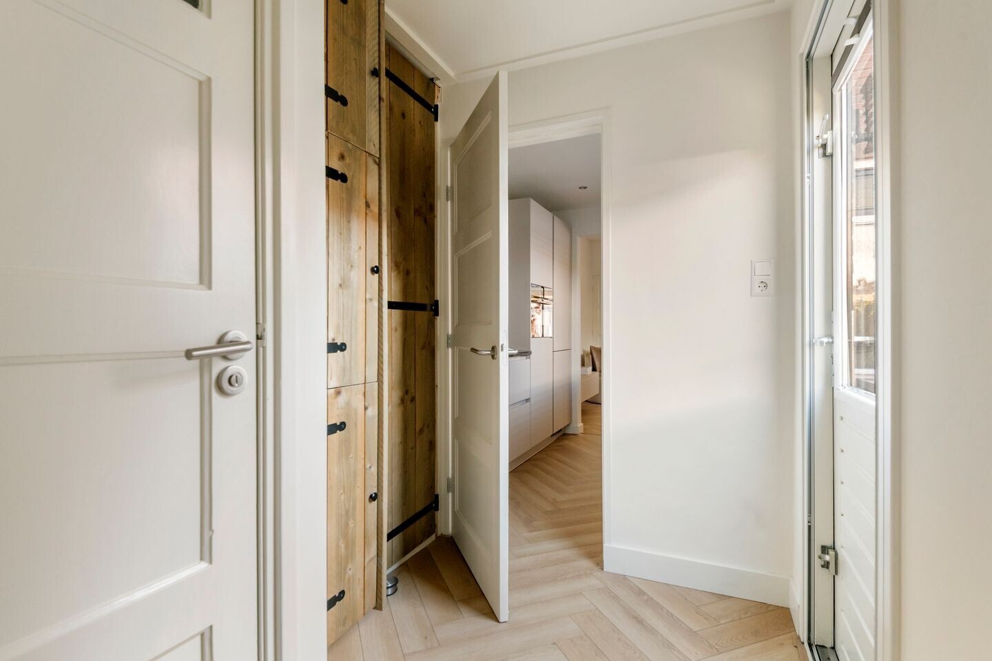 Twee-onder-één-kap te koop: Tulpstraat 5, Tiel