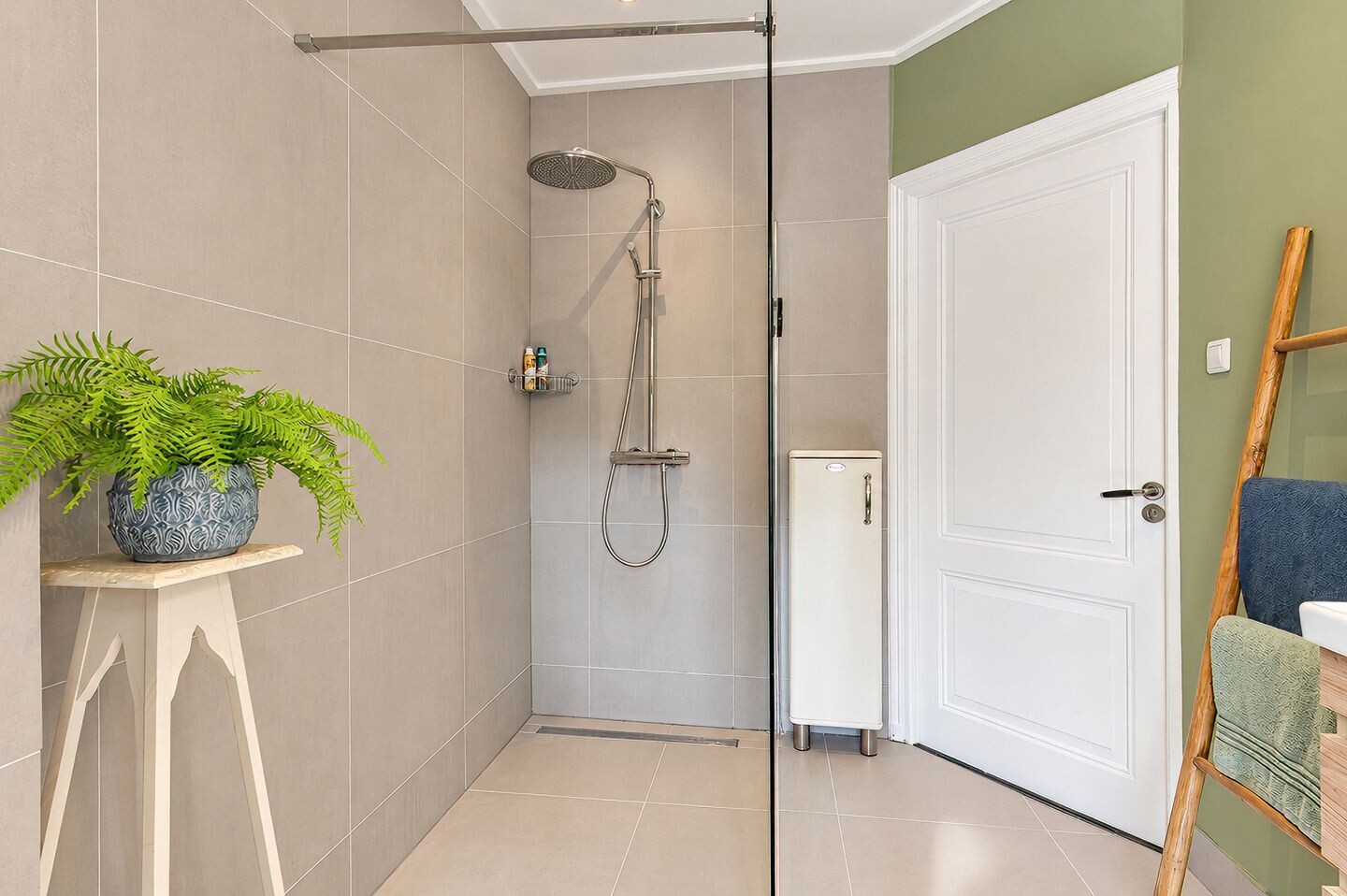 Tussenwoning te koop: Konijnenwal 16, Tiel