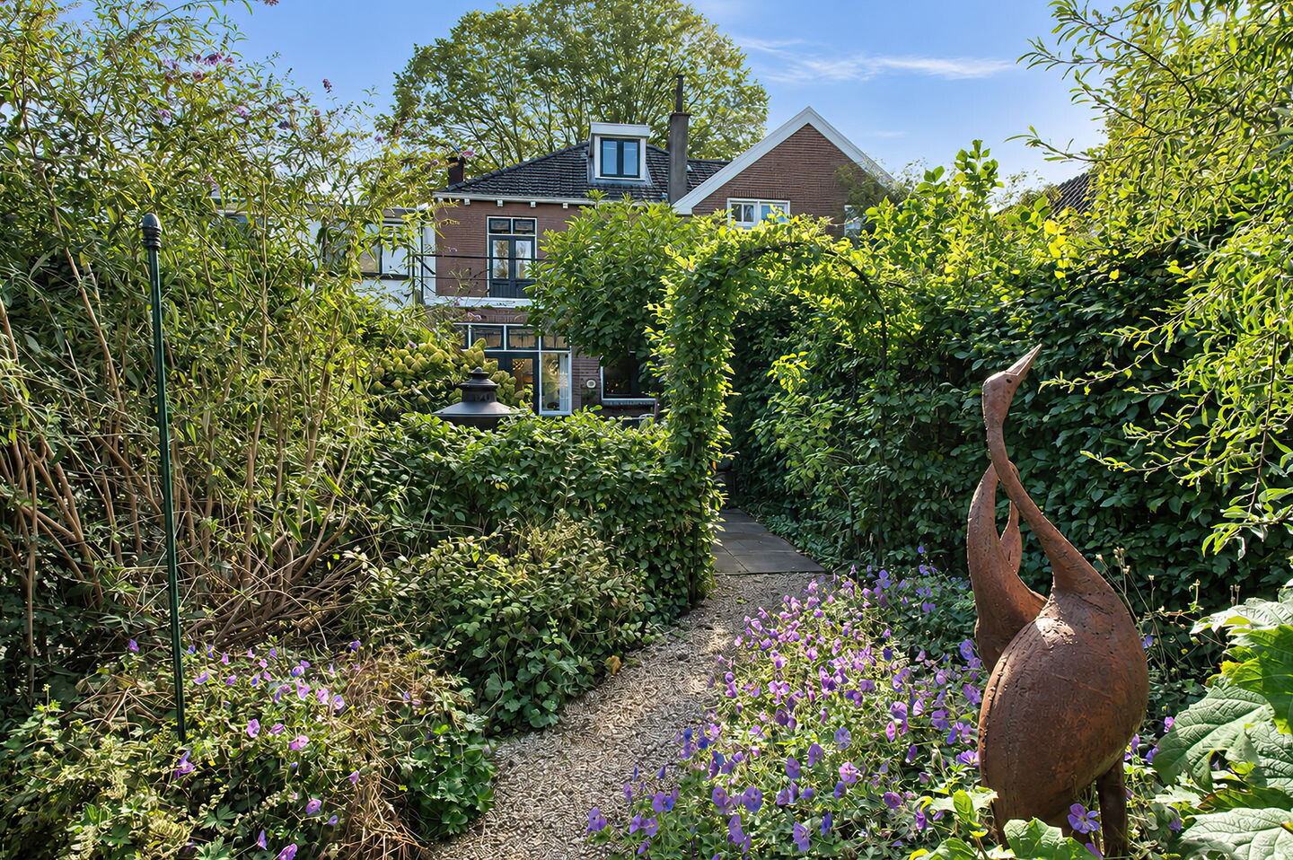 Tussenwoning te koop: Konijnenwal 16, Tiel