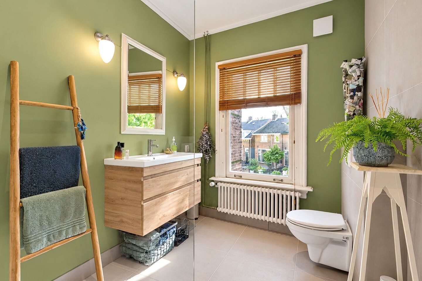 Tussenwoning te koop: Konijnenwal 16, Tiel