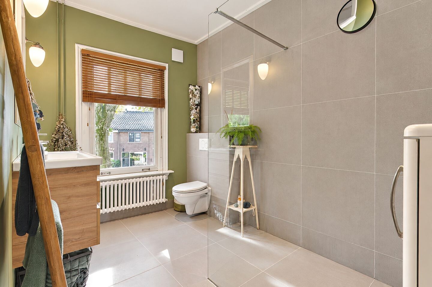 Tussenwoning te koop: Konijnenwal 16, Tiel