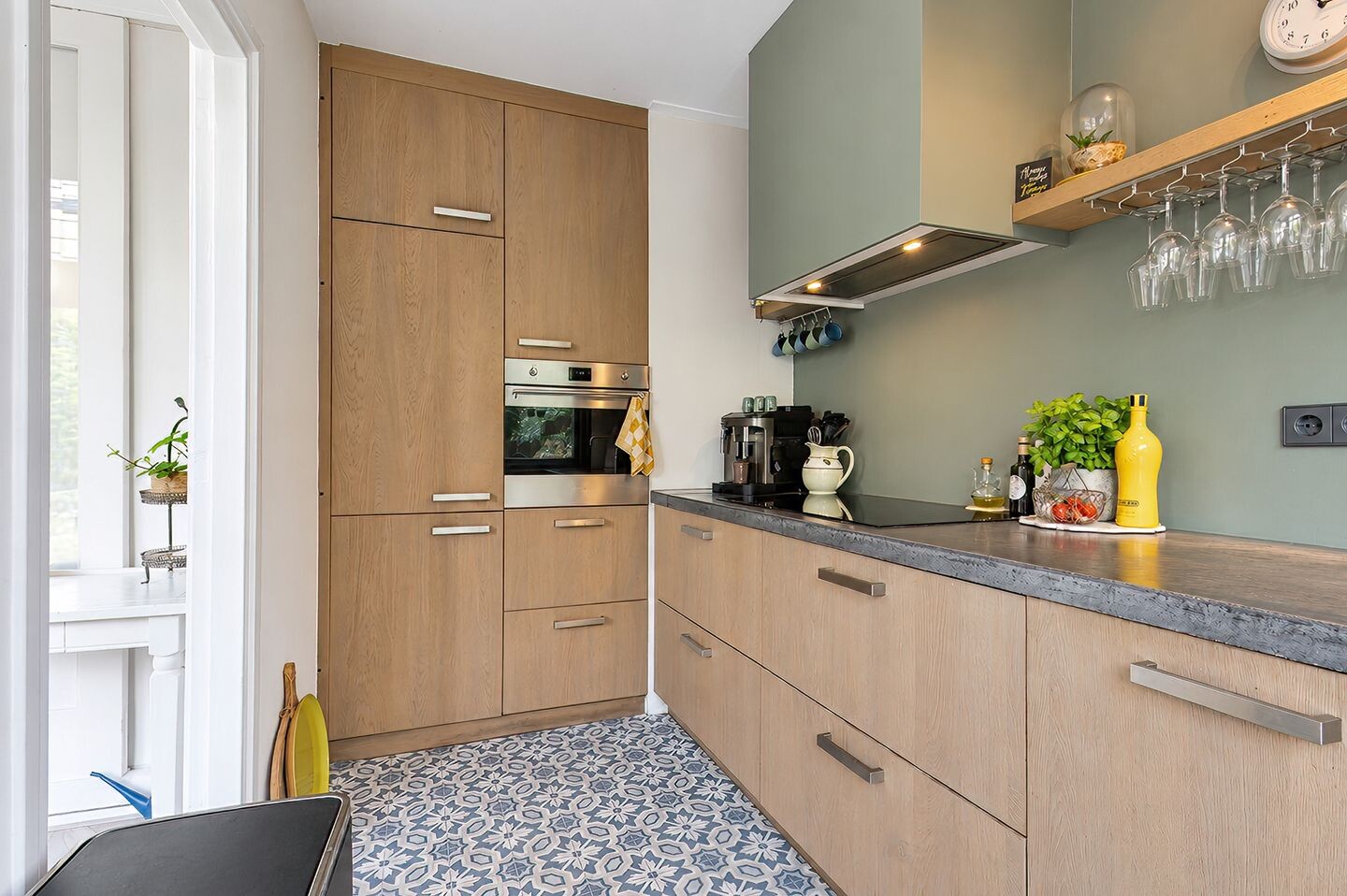 Tussenwoning te koop: Konijnenwal 16, Tiel