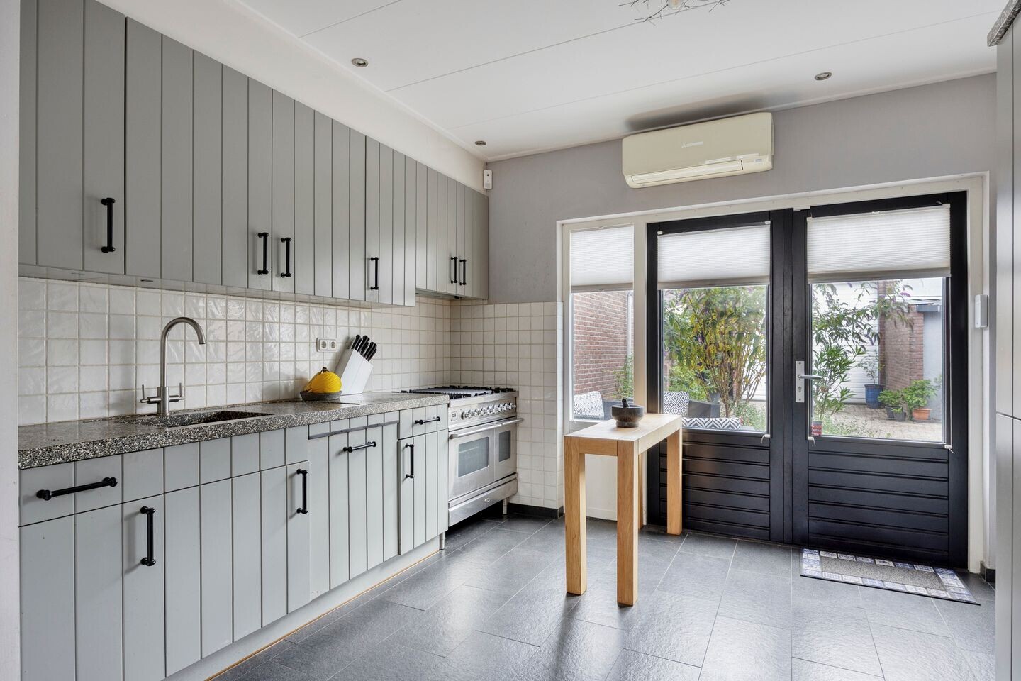 Hoekwoning te koop: Hoveniersweg 80, Tiel