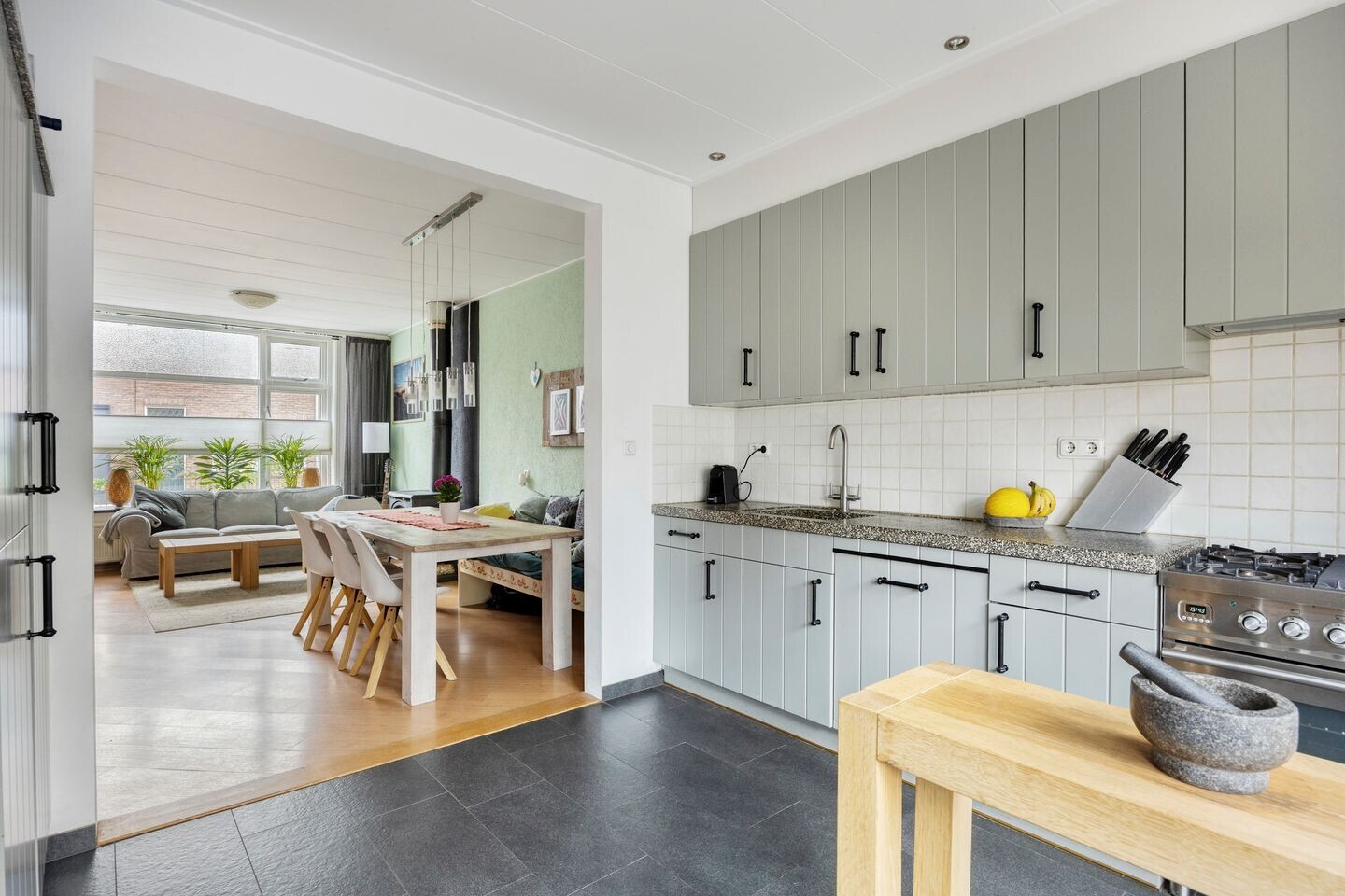 Hoekwoning te koop: Hoveniersweg 80, Tiel