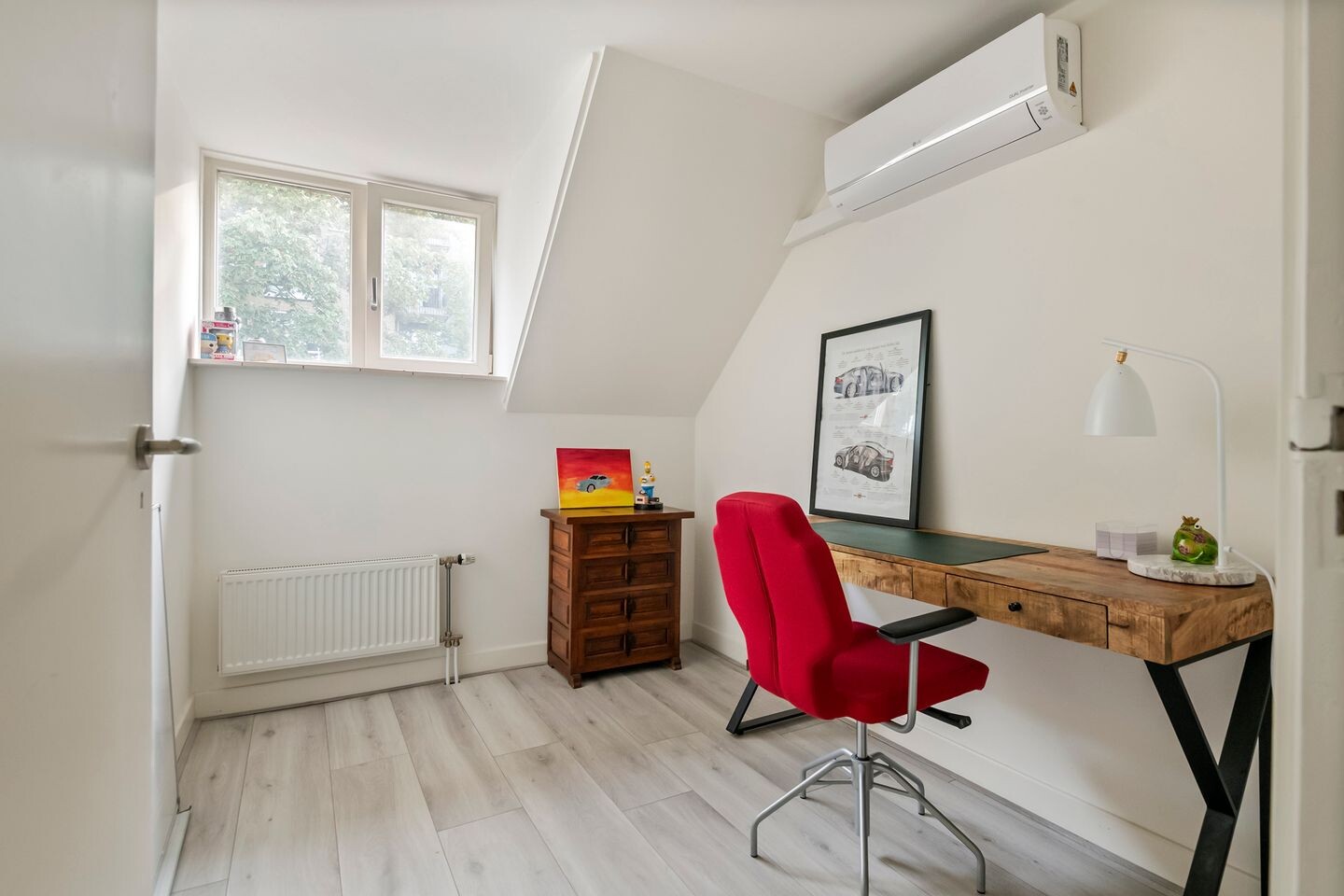 Tussenwoning te koop: St. Walburgbuitensingel 42, Tiel