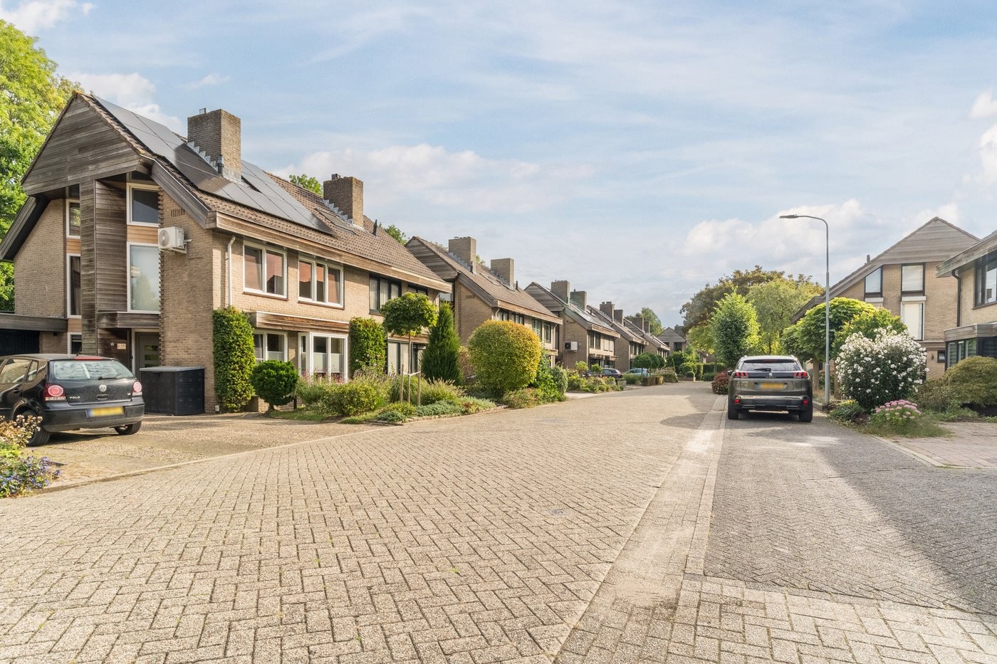 Tussenwoning te koop: de Hulk 16, Tiel