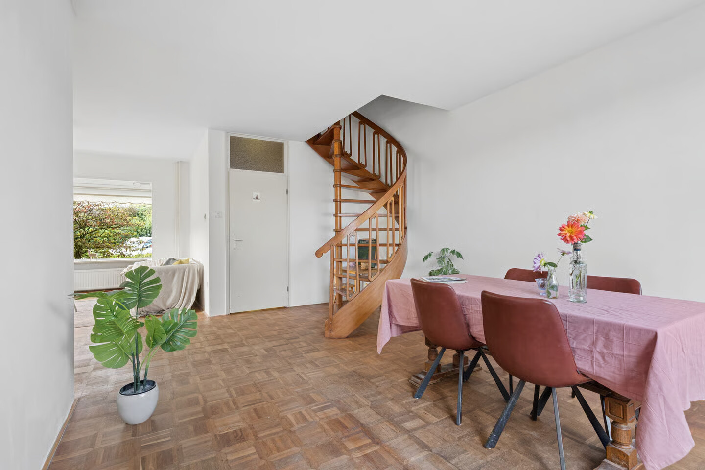 Hoekwoning te koop: Boerhaavelaan 48, Tiel