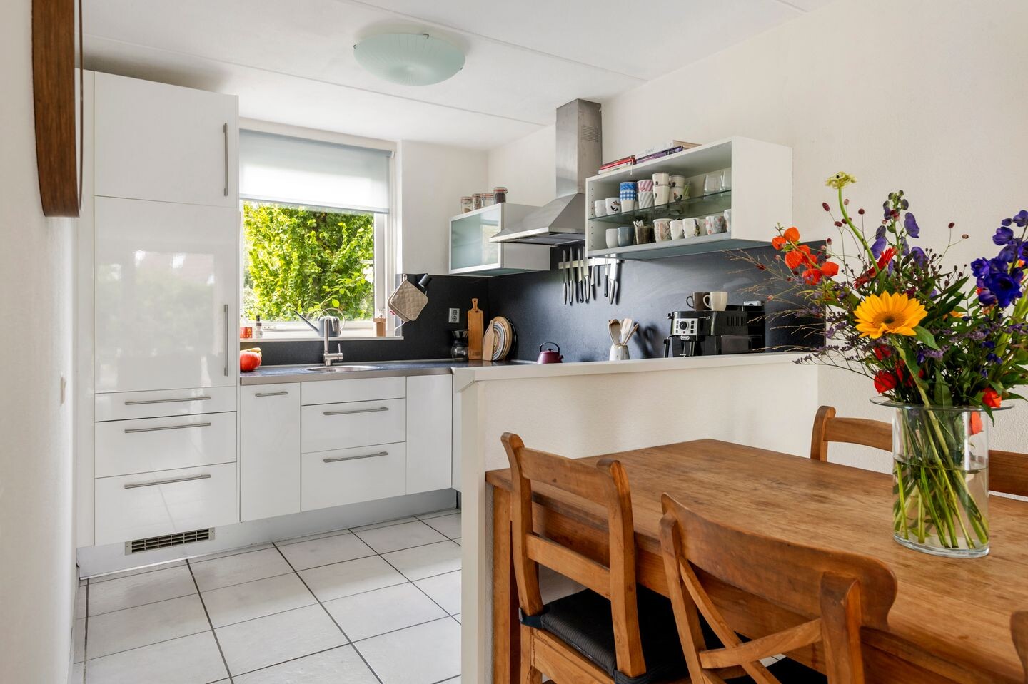 Tussenwoning te koop: Paulus Potterstraat 46, Tiel