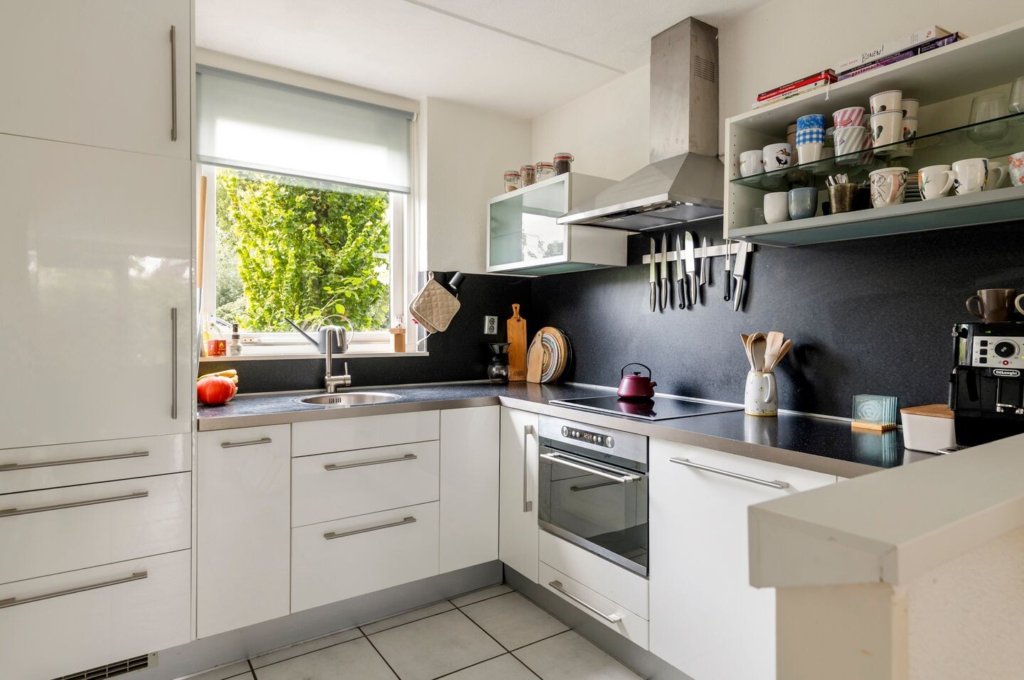 Tussenwoning te koop: Paulus Potterstraat 46, Tiel