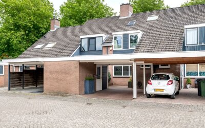 Jan van der. 28