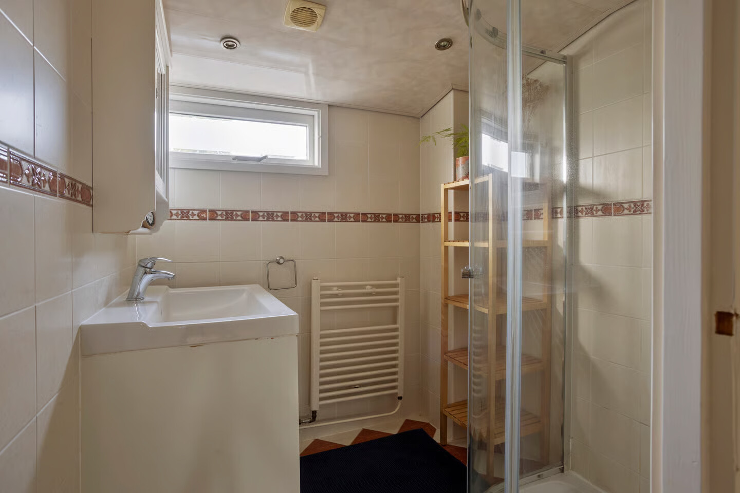 Tussenwoning te koop: Betuwestraat 49, Tiel