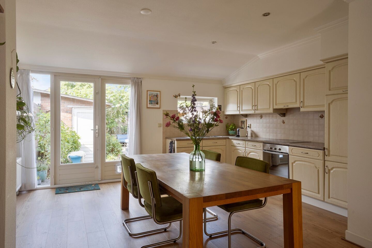 Tussenwoning te koop: Betuwestraat 49, Tiel