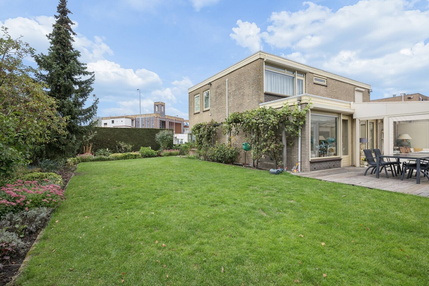 Vrijstaande woning te koop: Nieuwe Tielseweg 137, Tiel