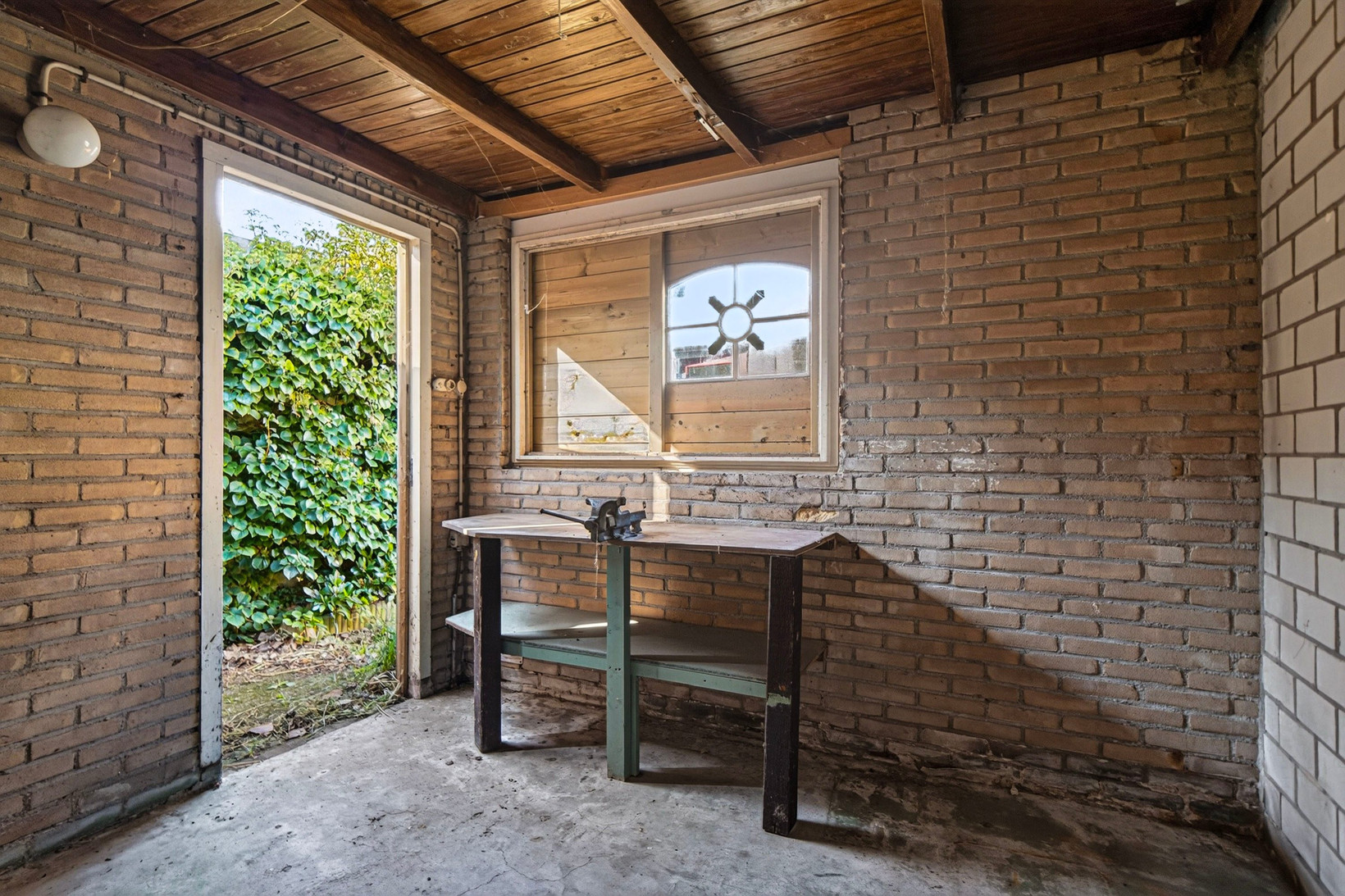 Tussenwoning te koop: Acquoylaan 15, Tiel
