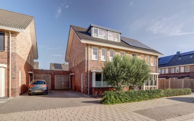 Aardbeivlinder 125