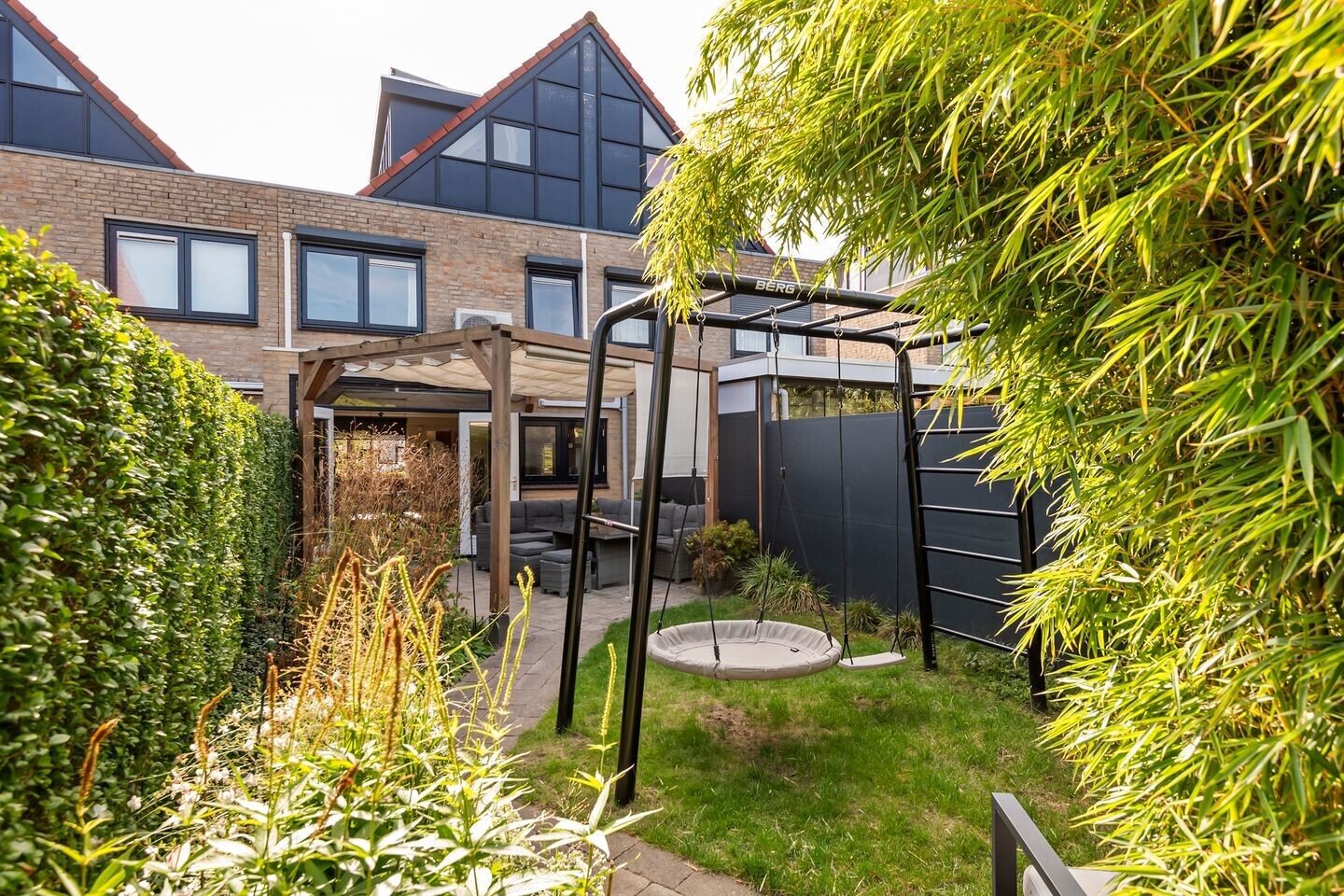 Tussenwoning te koop: Zonnedauw 169, Tiel