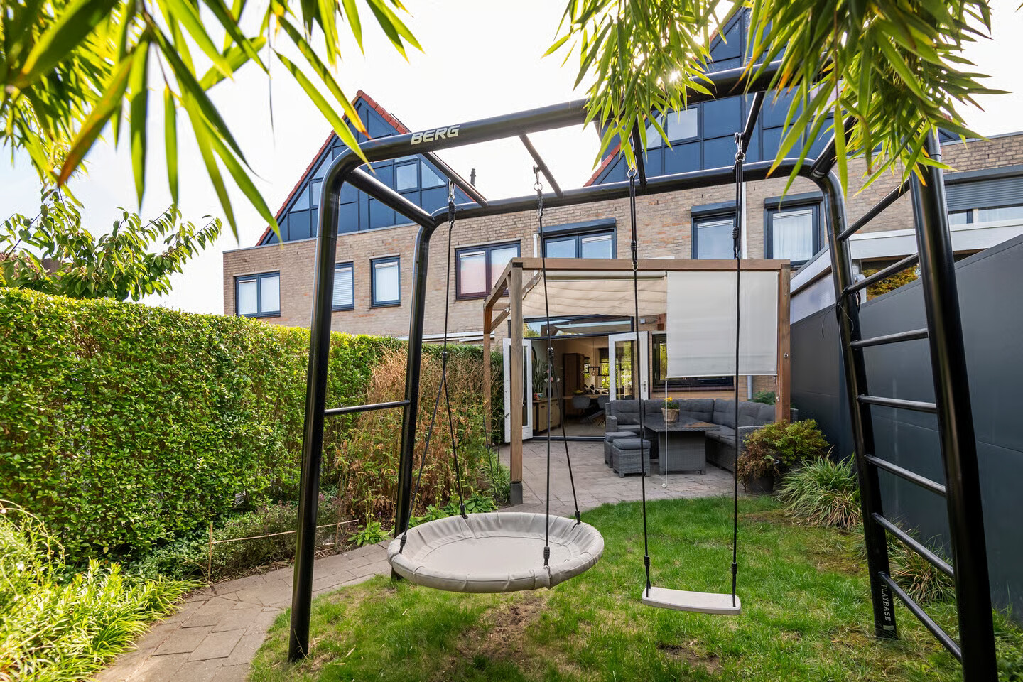 Tussenwoning te koop: Zonnedauw 169, Tiel