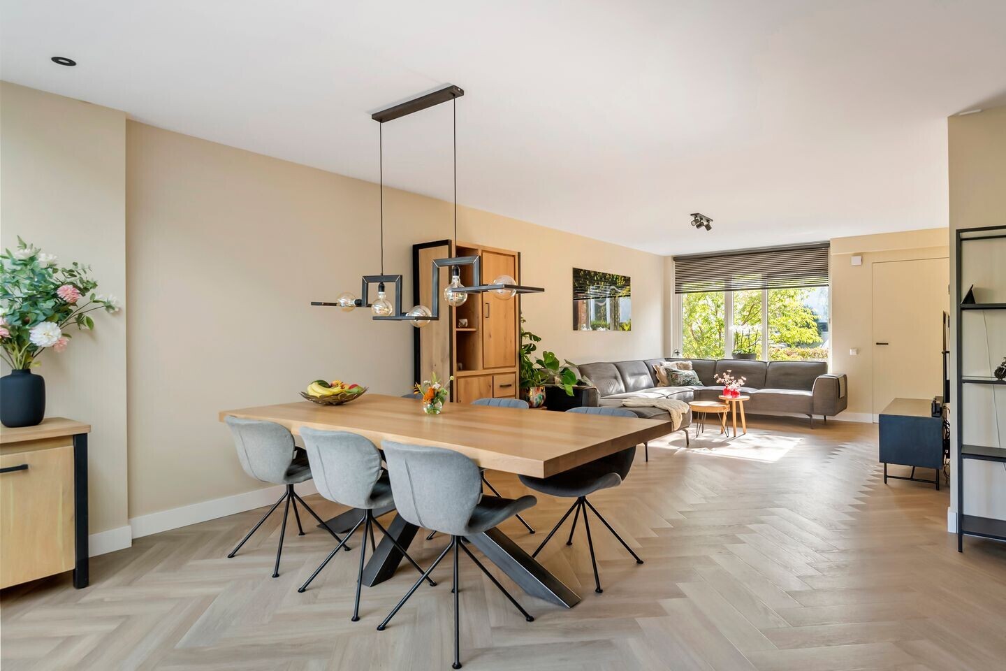 Tussenwoning te koop: Zonnedauw 169, Tiel