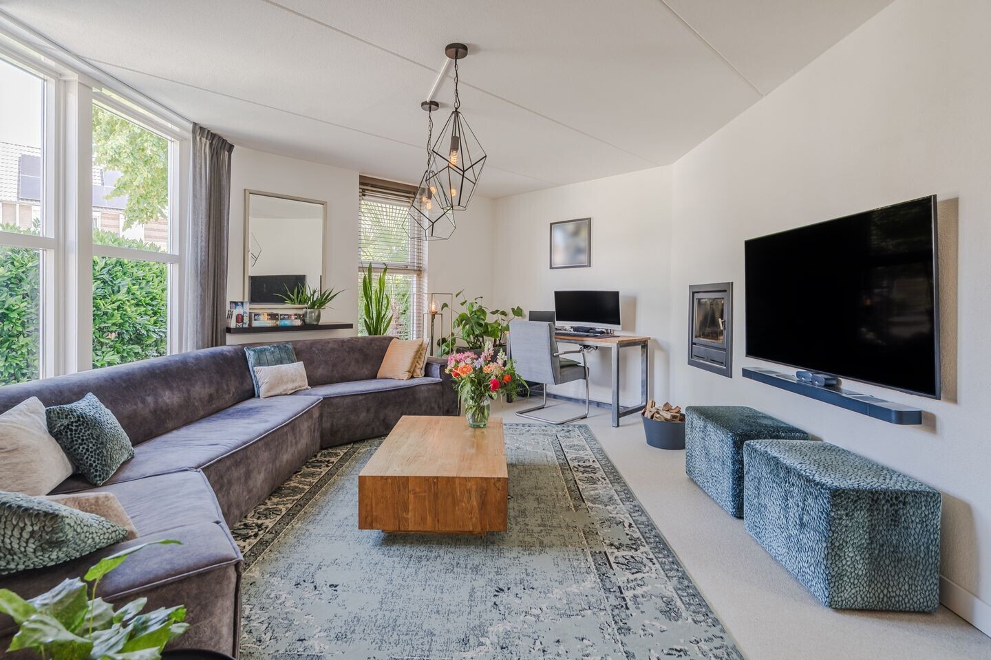 Tussenwoning te koop: F.J. Ebbensstraat 6, Tiel