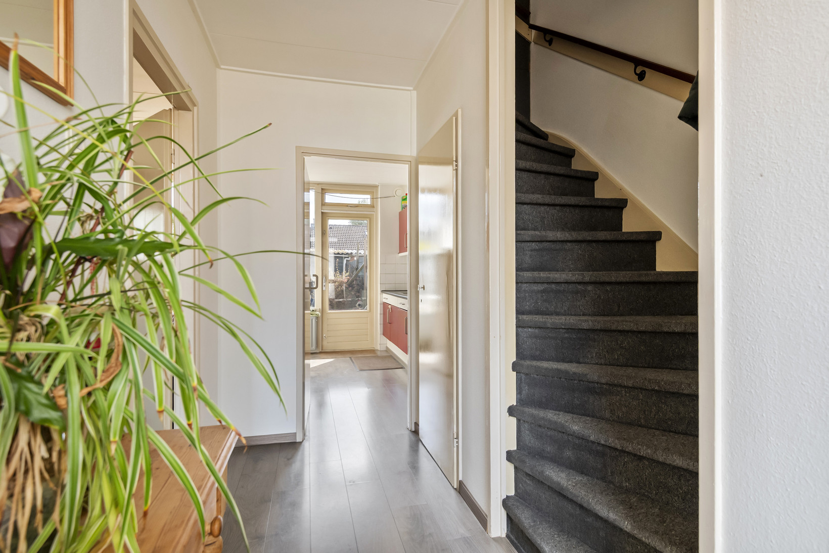 Hoekwoning te koop: Ottenhofstat 13, Kerk-Avezaath