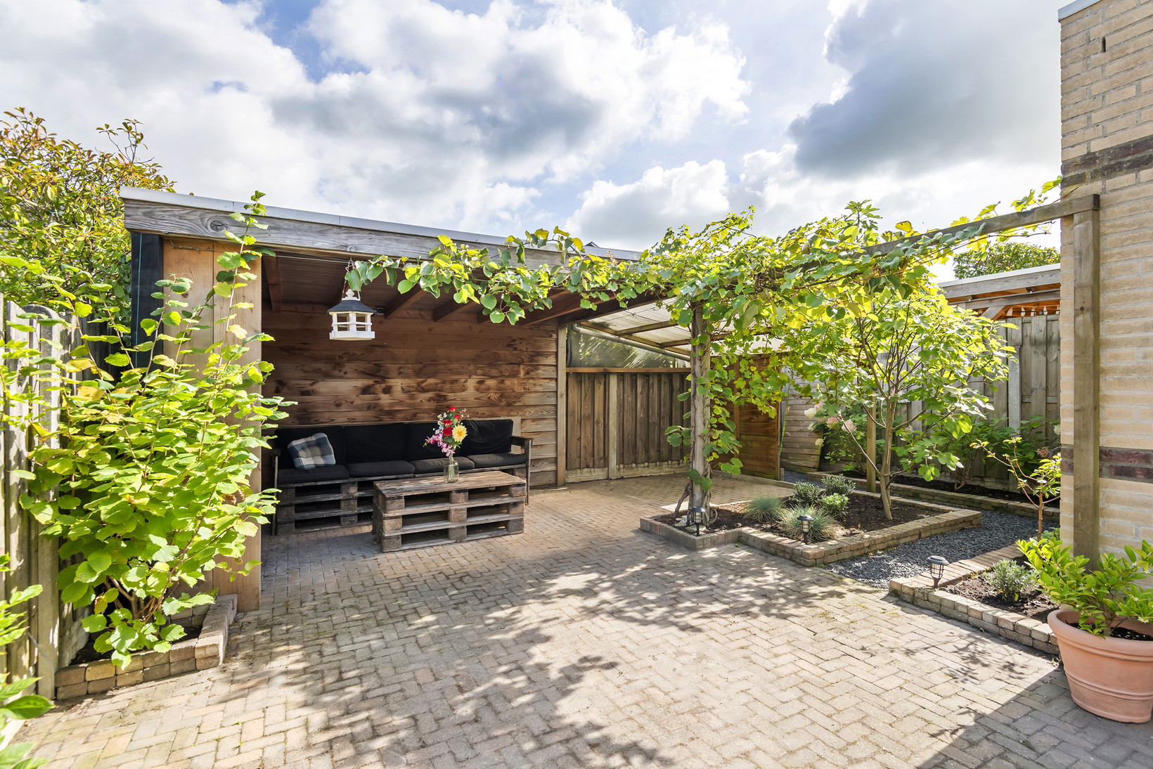 Tussenwoning te koop: Gravensteinerhof 6, Maurik