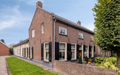 Dr. A.R. Holplein 8