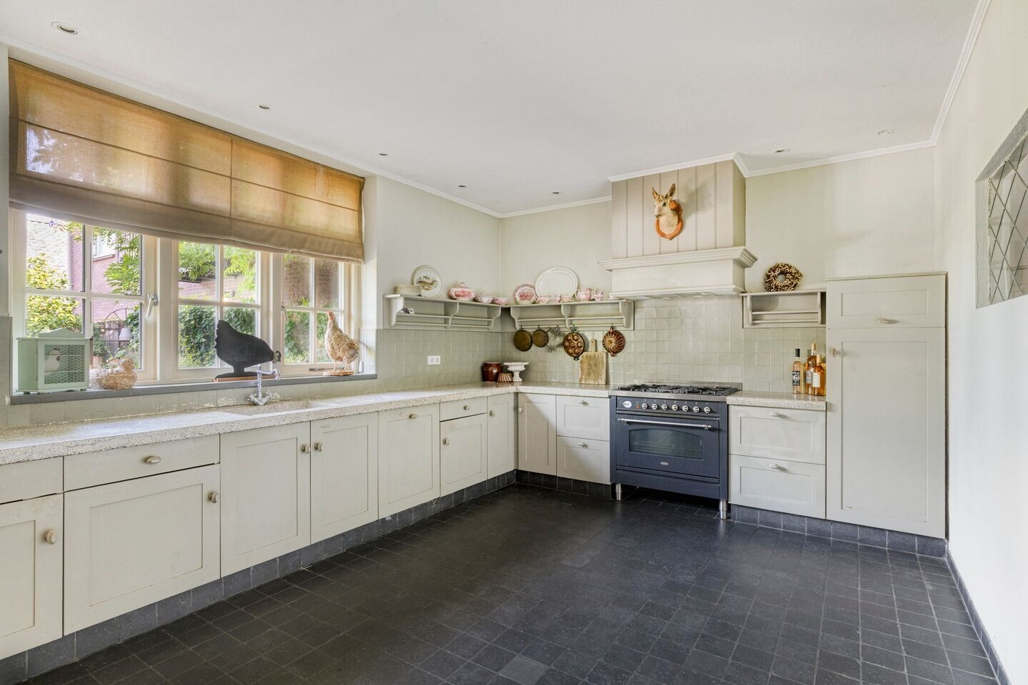 Vrijstaande woning te koop: Dr. A.R. Holplein 8, Ingen