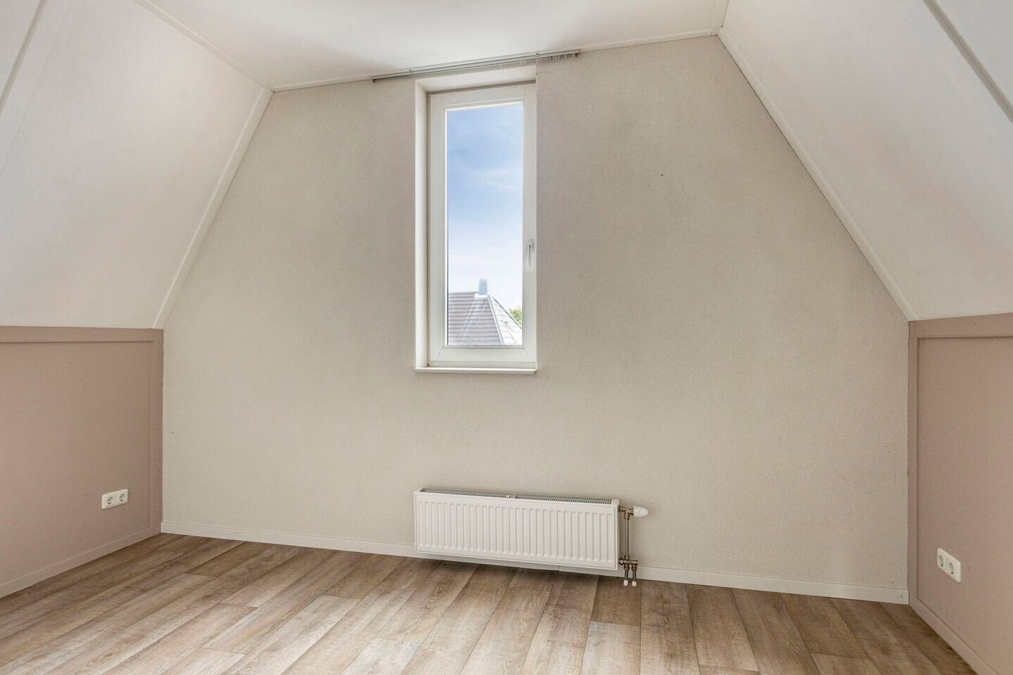 Tussenwoning te koop: Schuilenburglaan 12, Lienden