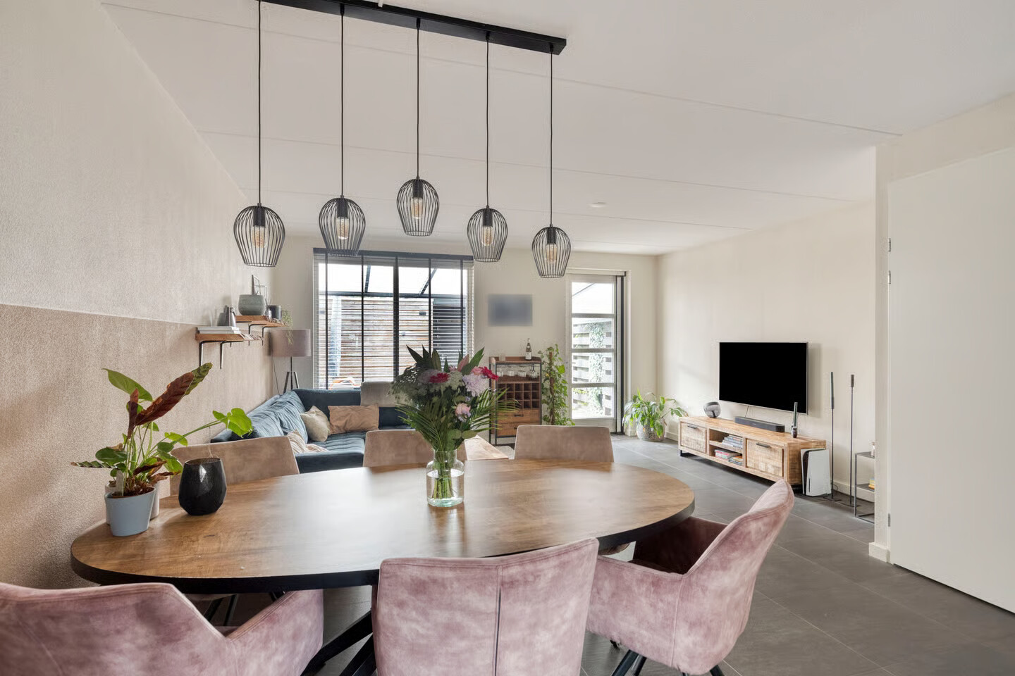 Tussenwoning te koop: Schuilenburglaan 12, Lienden