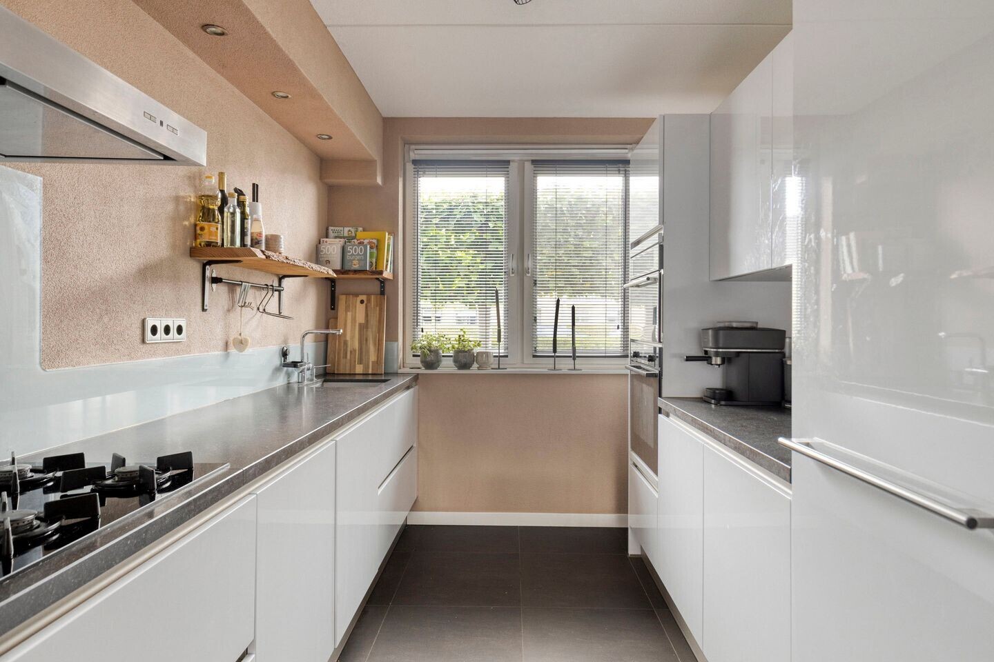 Tussenwoning te koop: Schuilenburglaan 12, Lienden