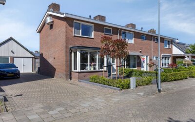 De Nagraaf 8