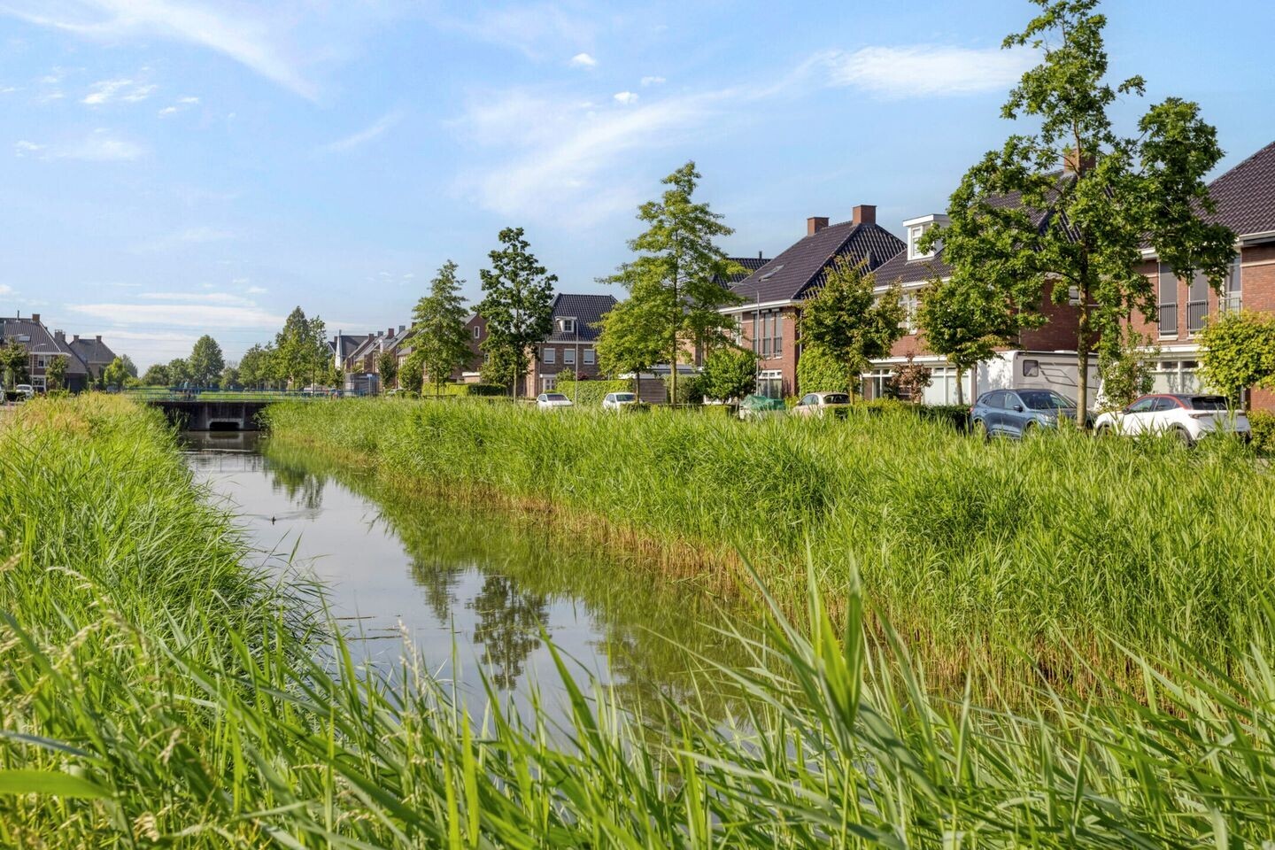 Hoekwoning te koop: G J Brenkmanlaan 2, Kesteren