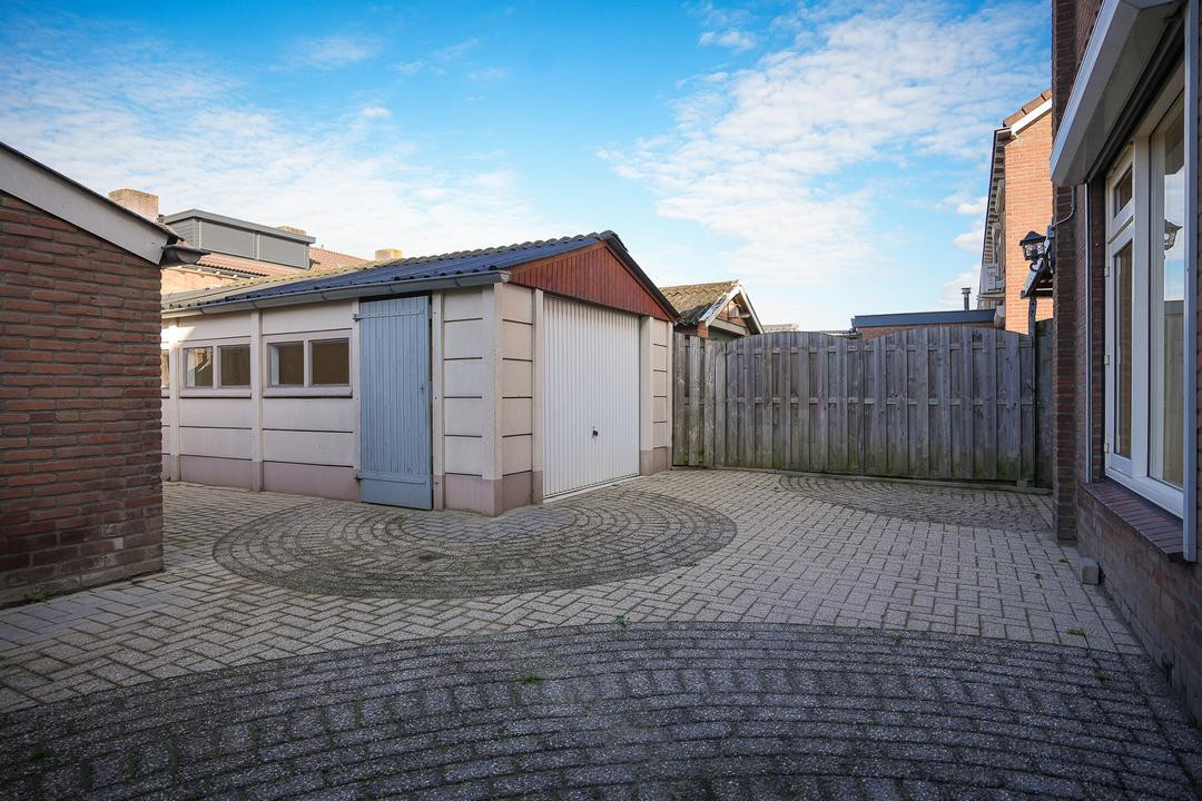 Hoekwoning te koop: Ooievaarstraat 48, Opheusden