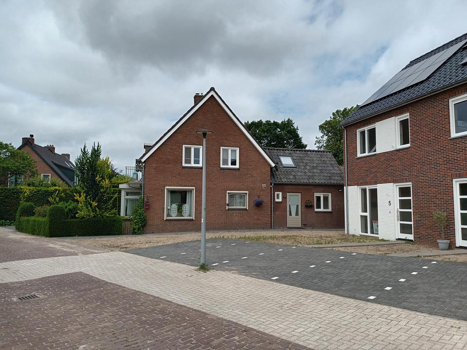 Tussenwoning te koop: De Molenhof 5B, Ochten