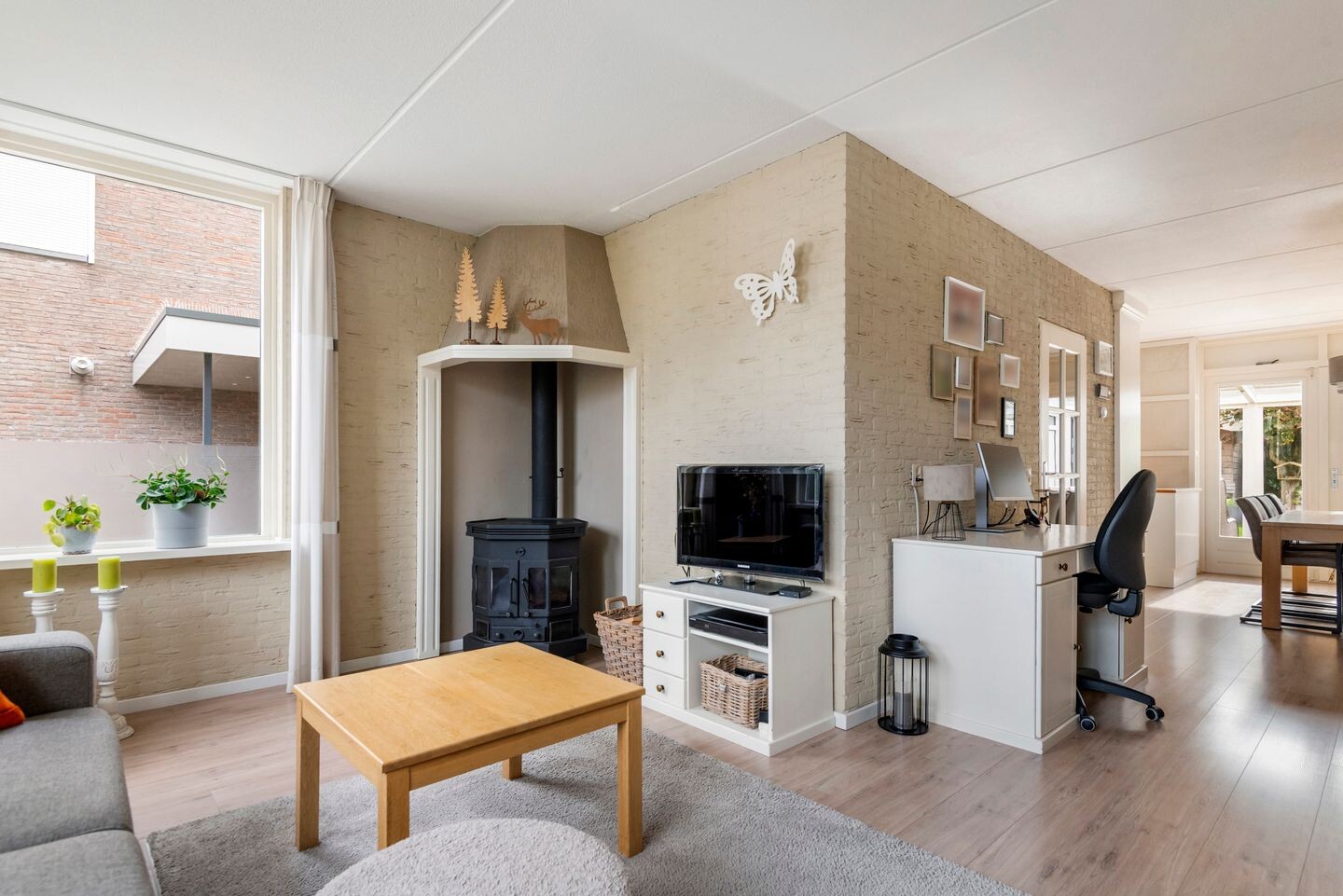 Tussenwoning te koop: Nederburcht 5, Buren