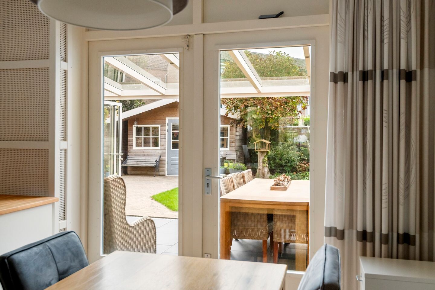 Tussenwoning te koop: Nederburcht 5, Buren