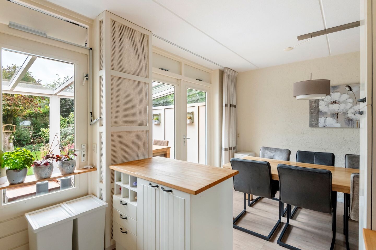 Tussenwoning te koop: Nederburcht 5, Buren