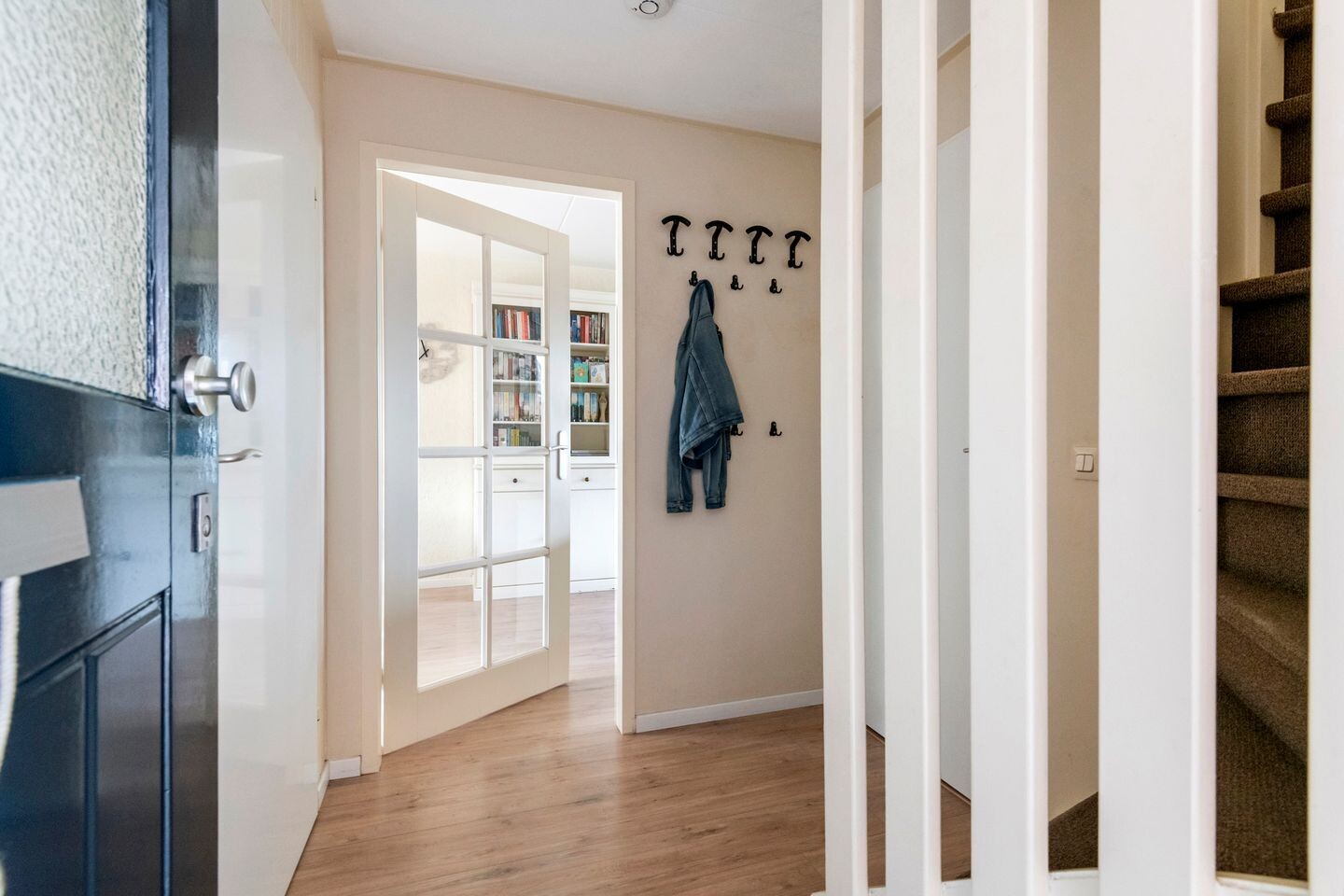 Tussenwoning te koop: Nederburcht 5, Buren