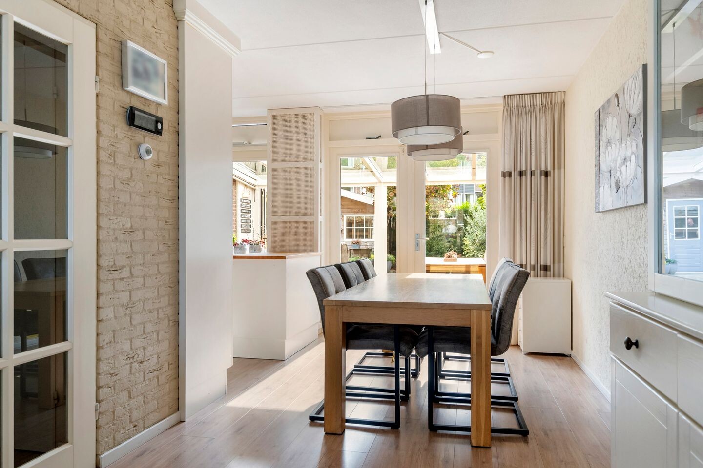 Tussenwoning te koop: Nederburcht 5, Buren