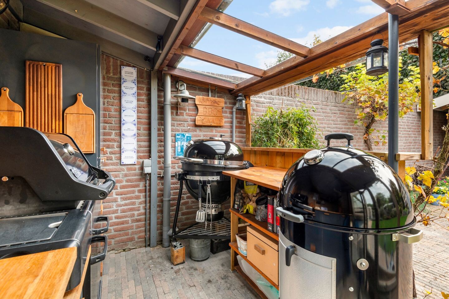 Tussenwoning te koop: Nederburcht 5, Buren