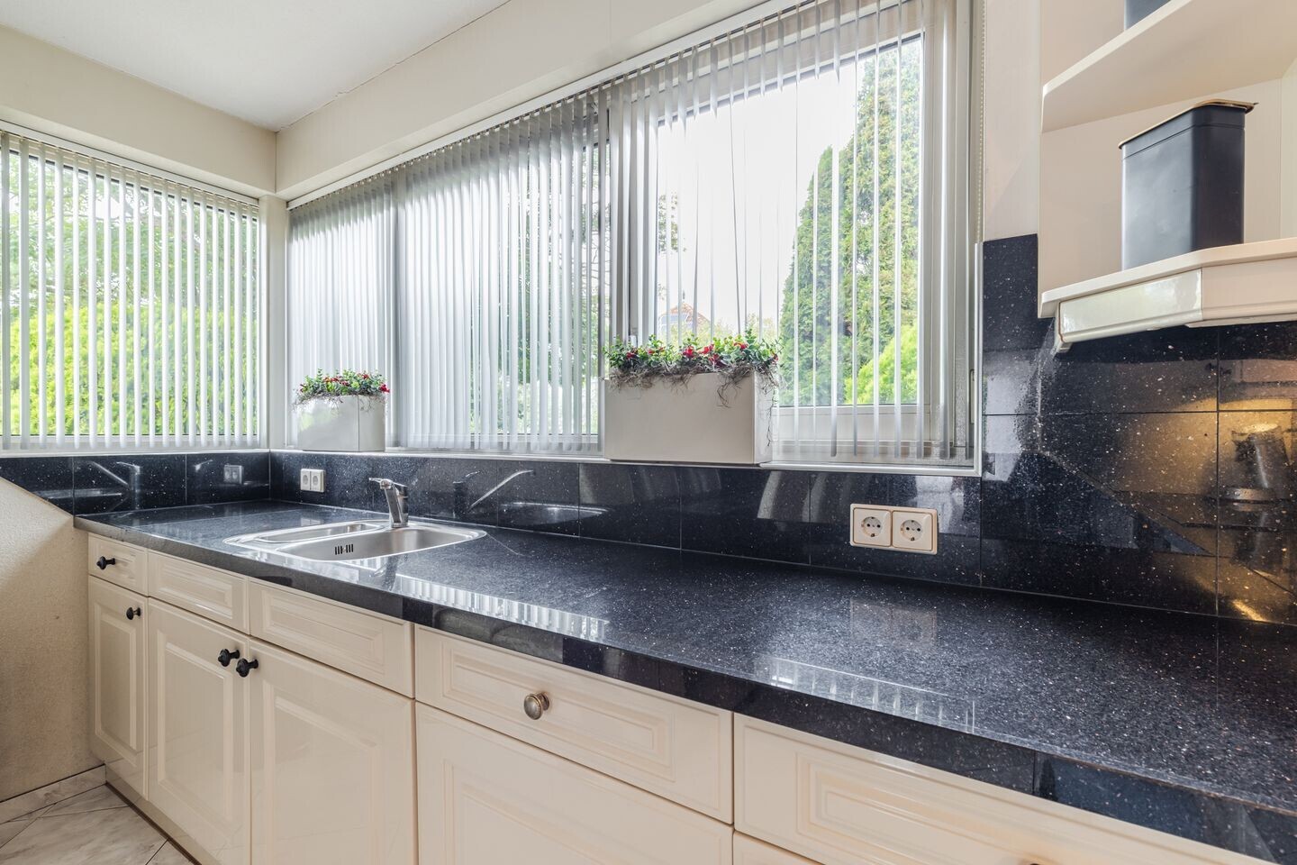 Vrijstaande woning te koop: Maatgraaf 7, Hagestein
