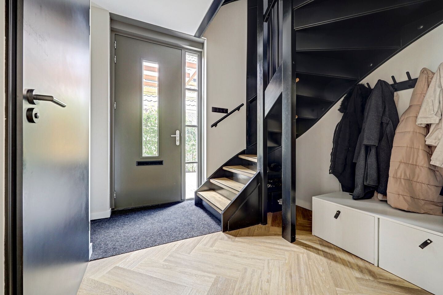 Twee-onder-één-kap te koop: Lekstraat 107, Hoef En Haag