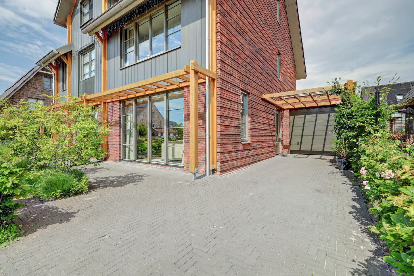 Twee-onder-één-kap te koop: Lekstraat 107, Hoef En Haag
