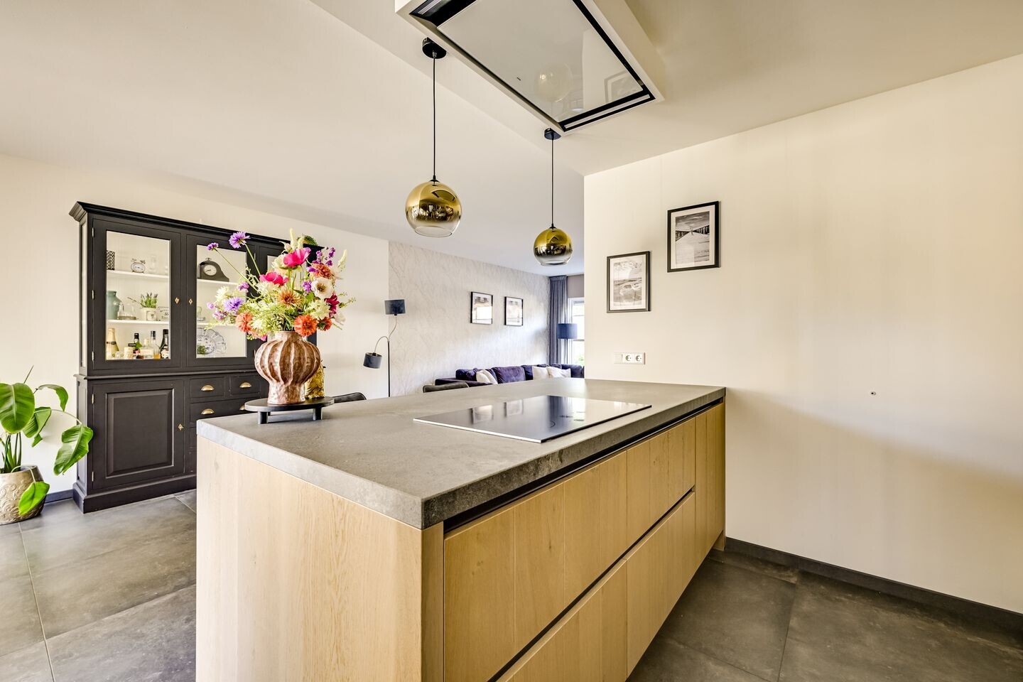 Tussenwoning te koop: Lijsterbeslaan 42, Lexmond