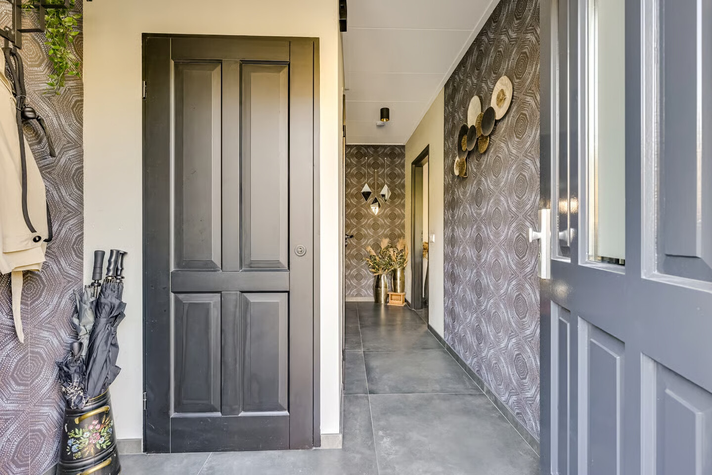 Tussenwoning te koop: Lijsterbeslaan 42, Lexmond