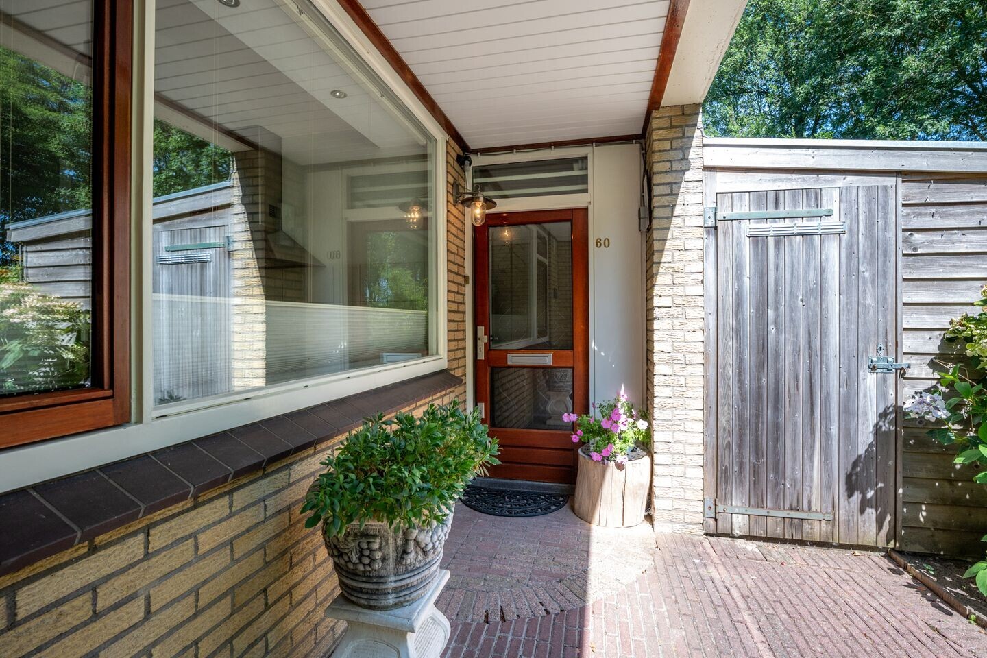 Tussenwoning te koop: Goudenregenstraat 60, Vianen