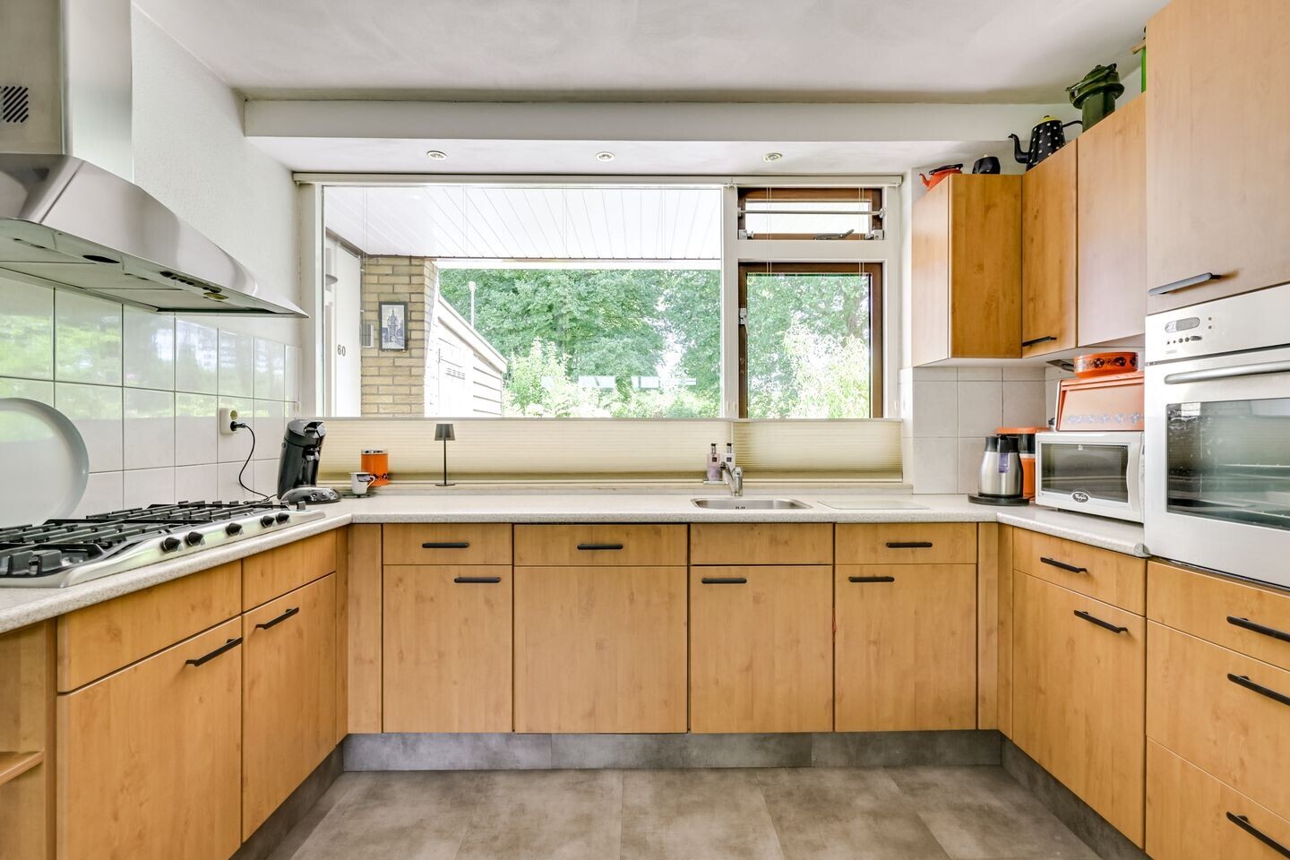 Tussenwoning te koop: Goudenregenstraat 60, Vianen
