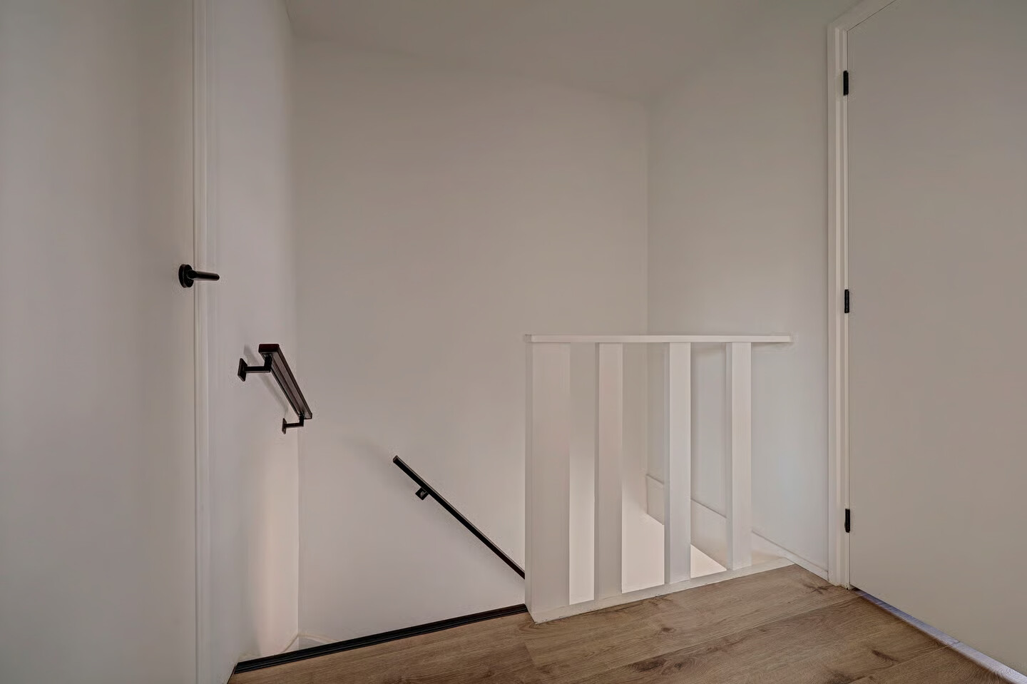 Tussenwoning te koop: Hoekenstraat 39, Vianen