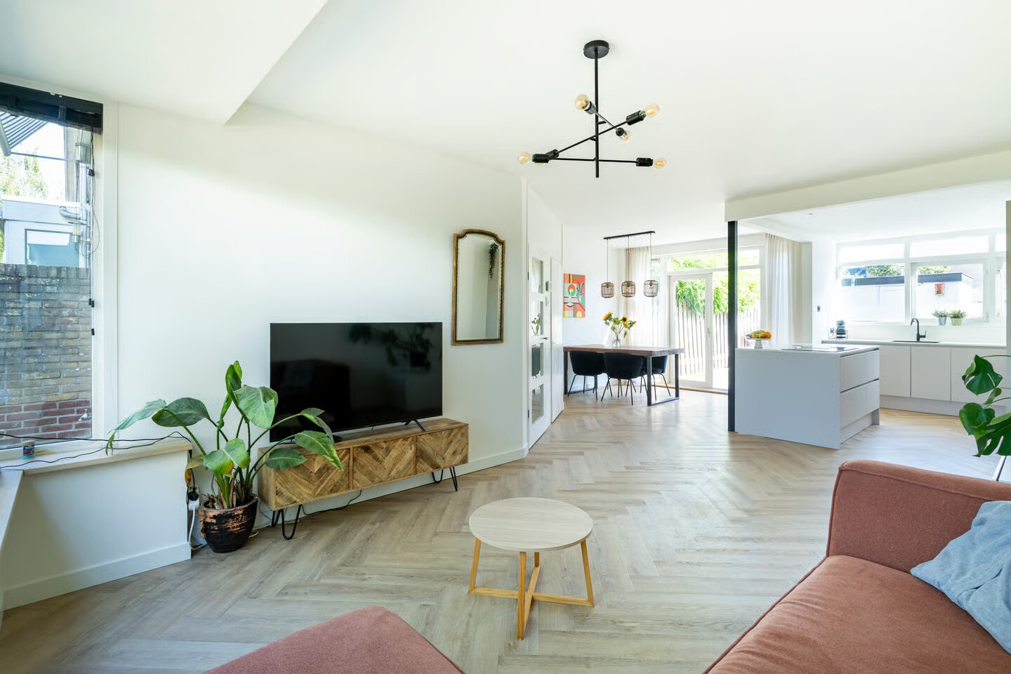 Tussenwoning te koop: Wilhelminastraat 56, Vianen