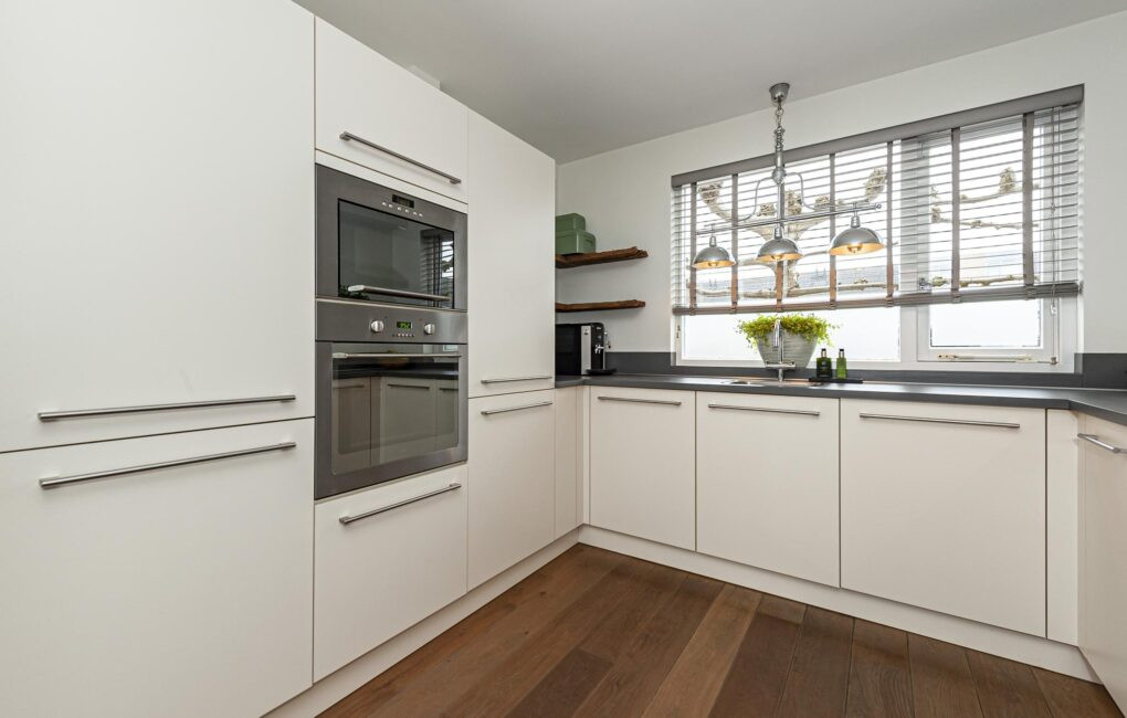 Tussenwoning te koop: Amaliastein 58, Vianen